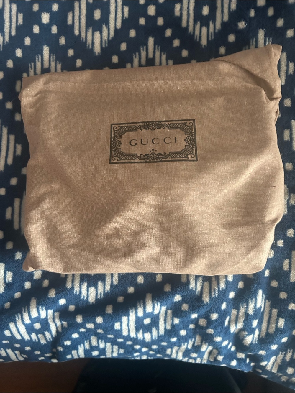 Gucci Red and Beige GG Canvas Shoulder Bag with Gold Hardware with dust bag - Picture 10 of 10